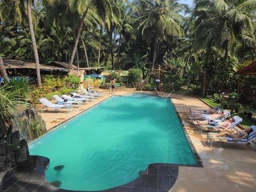 Hotels & Resorts
